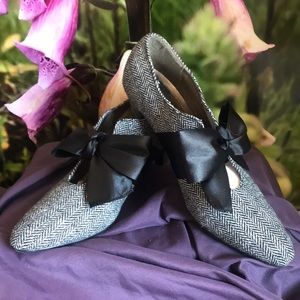 Coup D’Etat LTD Black and White Heel With Blk Bow